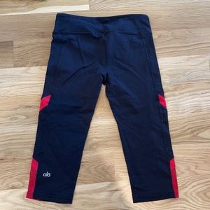 All Yoga Pants - Black/Red - 3/4 Length - Size 4